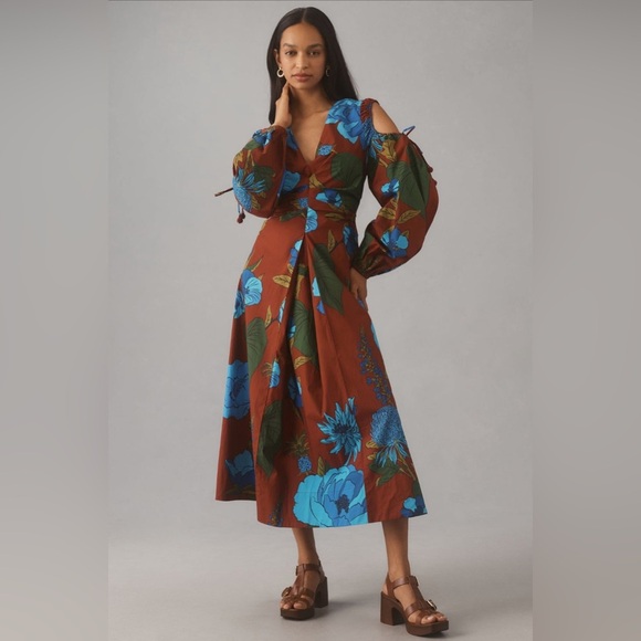 FARM Rio Dresses & Skirts - NWT Farm Rio Long-Sleeve V-Neck Midi Dress - Size Medium